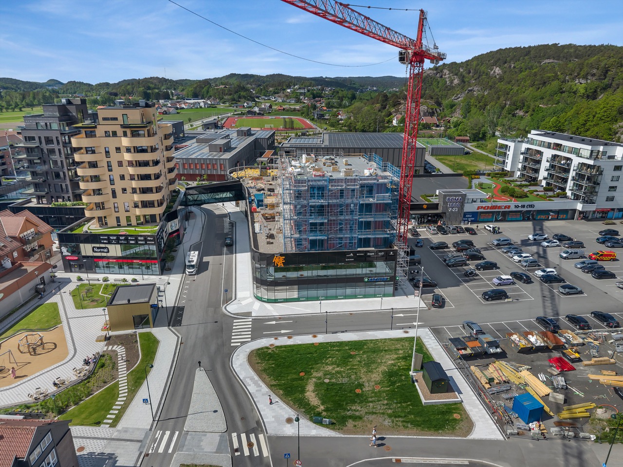 Nå begynner det virkelig å ligne på et ferdig bygg! (bilde 3)